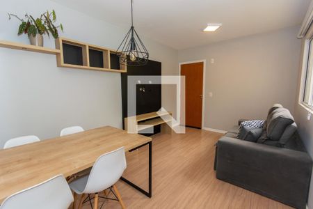 Sala de apartamento para alugar com 3 quartos, 70m² em Santa Cândida, Curitiba