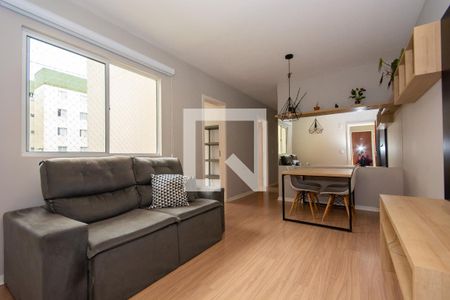 Sala de apartamento para alugar com 3 quartos, 70m² em Santa Cândida, Curitiba