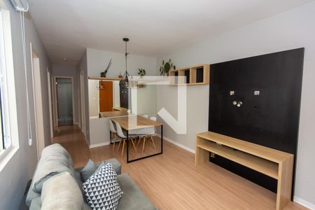 Sala de apartamento para alugar com 3 quartos, 70m² em Santa Cândida, Curitiba