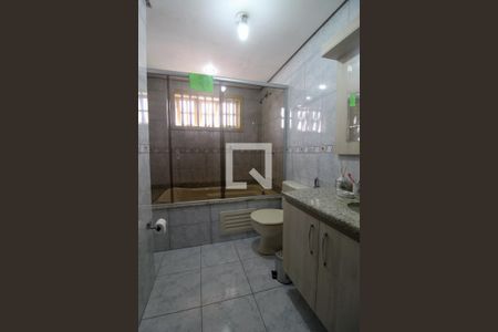 Casa à venda com 340m², 3 quartos e 6 vagasBanheiro Suíte