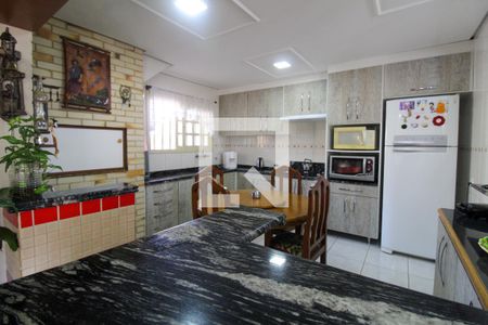 Casa à venda com 340m², 3 quartos e 6 vagasCozinha