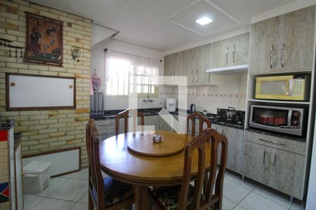 Casa à venda com 340m², 3 quartos e 6 vagasCozinha
