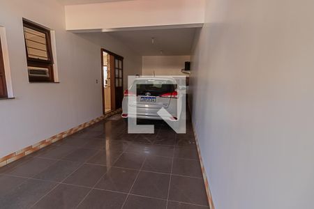Casa à venda com 178m², 3 quartos e 2 vagasGaragem