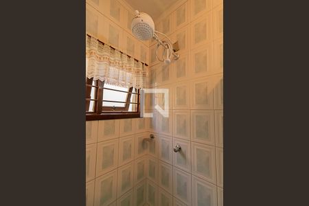 Casa à venda com 178m², 3 quartos e 2 vagasBanheiro