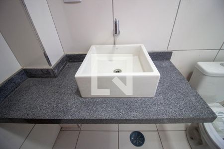 Apartamento à venda com 76m², 2 quartos e sem vagaBanheiro