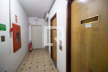 Apartamento à venda com 76m², 2 quartos e sem vagaEntrada dos Elevadores
