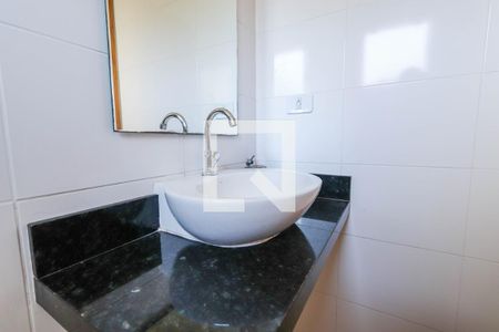 Lavabo de casa de condomínio para alugar com 2 quartos, 90m² em Parque Mandaqui, São Paulo