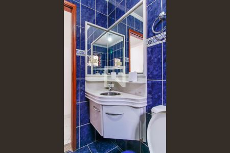 Casa para alugar com 200m², 4 quartos e 4 vagas Casa para alugar com 200m², 4 quartos e 4 vagasBanheiro 2