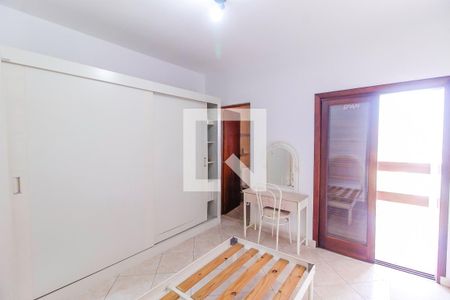 Casa para alugar com 200m², 4 quartos e 4 vagas Casa para alugar com 200m², 4 quartos e 4 vagasSuíte