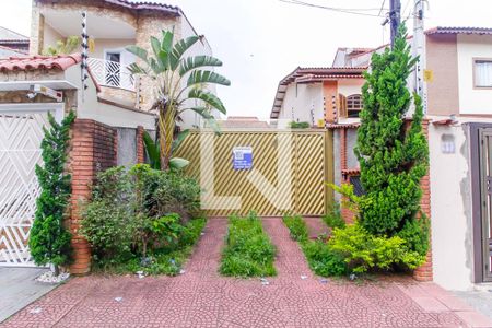 Casa para alugar com 200m², 4 quartos e 4 vagas Casa para alugar com 200m², 4 quartos e 4 vagasFachada