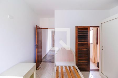 Casa para alugar com 200m², 4 quartos e 4 vagas Casa para alugar com 200m², 4 quartos e 4 vagasSuíte