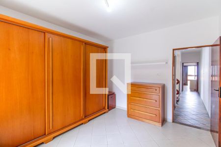 Casa para alugar com 200m², 4 quartos e 4 vagas Casa para alugar com 200m², 4 quartos e 4 vagasQuarto 1