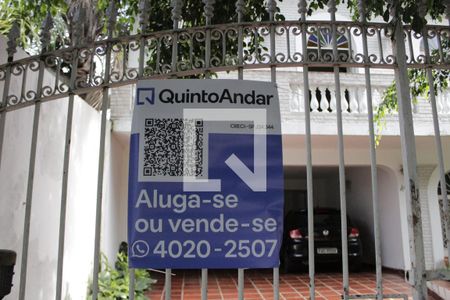 Casa para alugar com 583m², 3 quartos e 5 vagasFachada