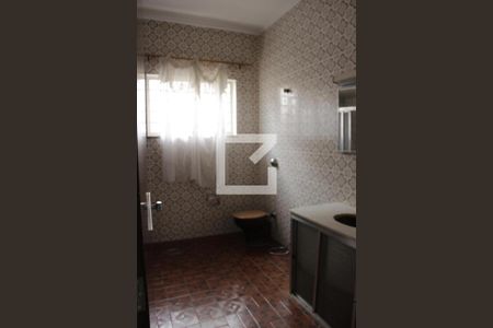 Casa para alugar com 583m², 3 quartos e 5 vagasBanheiro