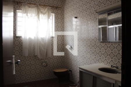 Casa para alugar com 583m², 3 quartos e 5 vagasBanheiro