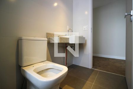 Apartamento à venda com 136m², 2 quartos e 2 vagasBanheiro da Suíte 1