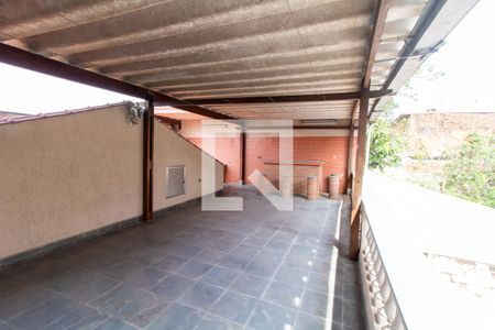 Casa à venda com 400m², 3 quartos e 8 vagas Casa à venda com 400m², 3 quartos e 8 vagasSacada