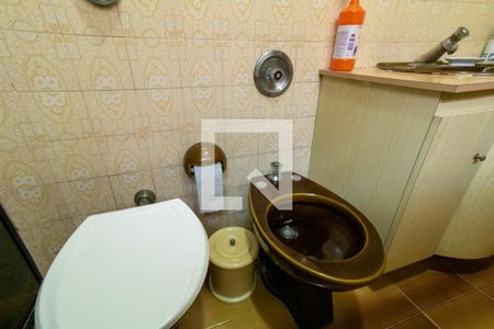 Casa à venda com 400m², 3 quartos e 8 vagas Casa à venda com 400m², 3 quartos e 8 vagasBanheiro