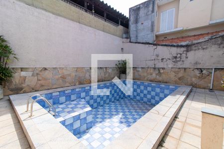 Casa à venda com 400m², 3 quartos e 8 vagas Casa à venda com 400m², 3 quartos e 8 vagasPiscina