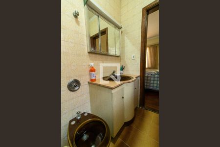 Casa à venda com 400m², 3 quartos e 8 vagas Casa à venda com 400m², 3 quartos e 8 vagasBanheiro