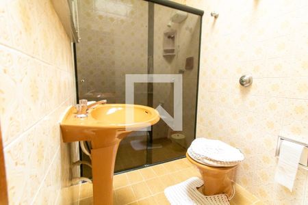 Casa à venda com 400m², 3 quartos e 8 vagas Casa à venda com 400m², 3 quartos e 8 vagasBanheiro 2