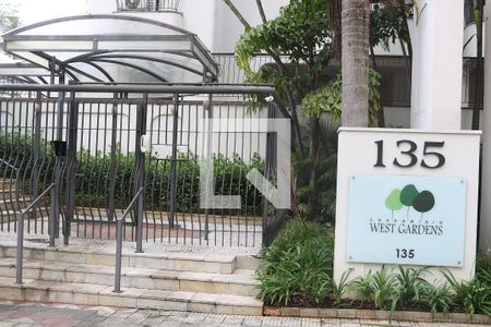 Apartamento para alugar com 170m², 3 quartos e 3 vagasFachada e portaria