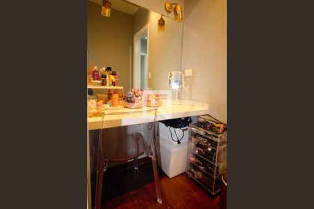 Casa à venda com 501m², 5 quartos e 5 vagas Casa à venda com 501m², 5 quartos e 5 vagasHall Banheiro Corredor