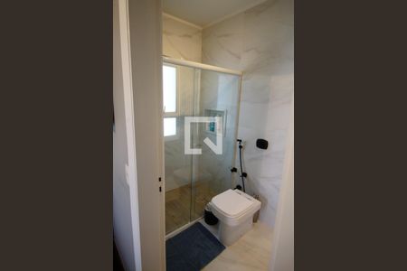 Casa à venda com 501m², 5 quartos e 5 vagas Casa à venda com 501m², 5 quartos e 5 vagasBanheiro da Suíte 2