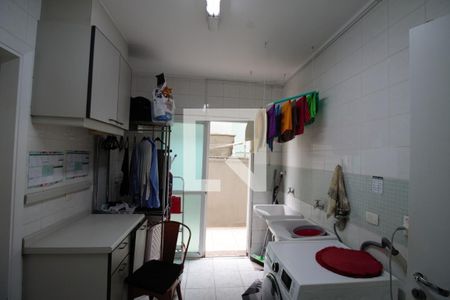 Casa à venda com 501m², 5 quartos e 5 vagas Casa à venda com 501m², 5 quartos e 5 vagasÁrea de Serviço