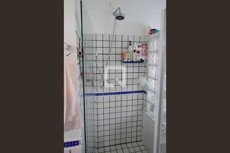 Casa à venda com 501m², 5 quartos e 5 vagas Casa à venda com 501m², 5 quartos e 5 vagasBanheiro da Suíte 1