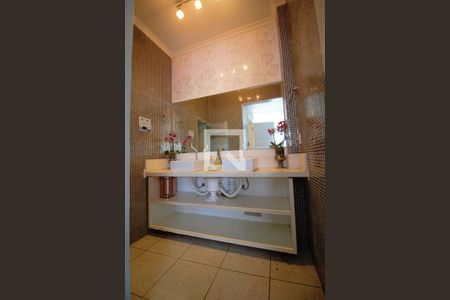 Casa à venda com 501m², 5 quartos e 5 vagas Casa à venda com 501m², 5 quartos e 5 vagasBanheiro da Sauna