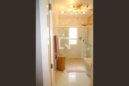 Casa à venda com 501m², 5 quartos e 5 vagas Casa à venda com 501m², 5 quartos e 5 vagasBanheiro corredor