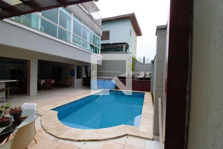 Casa à venda com 501m², 5 quartos e 5 vagas Casa à venda com 501m², 5 quartos e 5 vagasPiscina