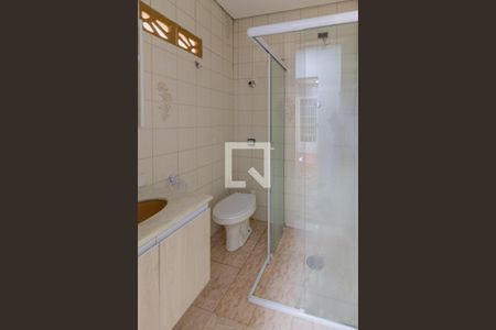 Banheiro de casa para alugar com 2 quartos, 80m² em Jardim Nordeste, São Paulo