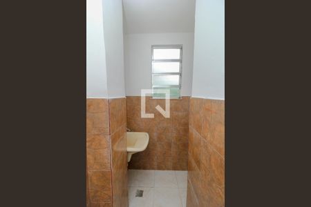 Banheiro de kitnet/studio para alugar com 1 quarto, 17m² em Centro, Rio de Janeiro