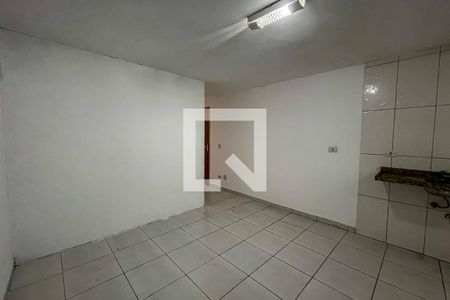 Sala/Cozinha de apartamento para alugar com 1 quarto, 23m² em Vila Baruel, São Paulo