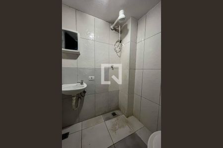 Banheiro de apartamento para alugar com 1 quarto, 23m² em Vila Baruel, São Paulo