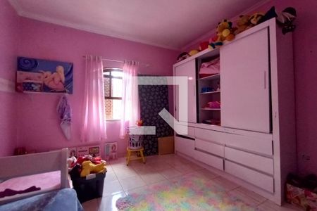 Casa à venda com 178m², 3 quartos e 4 vagas Casa à venda com 178m², 3 quartos e 4 vagasQuarto 2