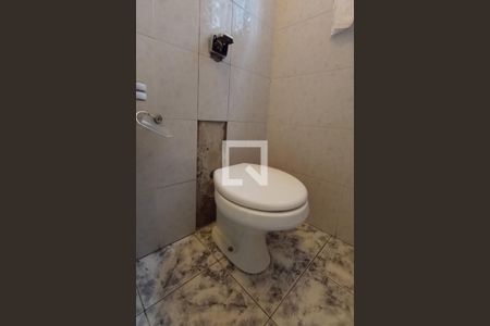 Casa à venda com 178m², 3 quartos e 4 vagas Casa à venda com 178m², 3 quartos e 4 vagasBanheiro 3 - Lavabo