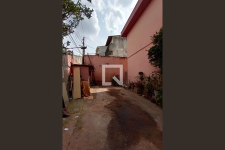 Casa à venda com 178m², 3 quartos e 4 vagas Casa à venda com 178m², 3 quartos e 4 vagasQuintal