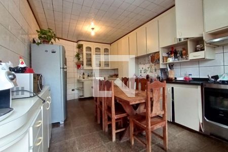 Casa à venda com 178m², 3 quartos e 4 vagas Casa à venda com 178m², 3 quartos e 4 vagasCozinha