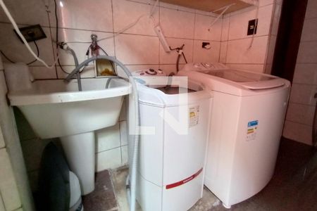 Casa à venda com 178m², 3 quartos e 4 vagas Casa à venda com 178m², 3 quartos e 4 vagasÁrea de Serviço