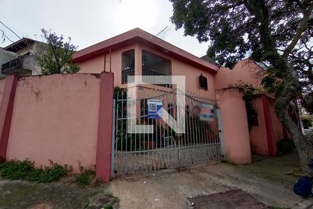 Casa à venda com 178m², 3 quartos e 4 vagas Casa à venda com 178m², 3 quartos e 4 vagasFachada