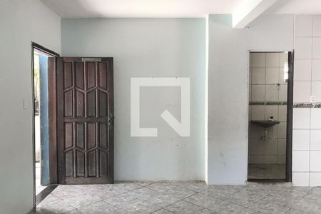 Sala de casa para alugar com 2 quartos, 70m² em Fazenda Grande do Retiro, Salvador