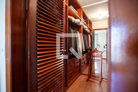 Apartamento à venda com 159m², 4 quartos e 3 vagasCloset Quarto 4