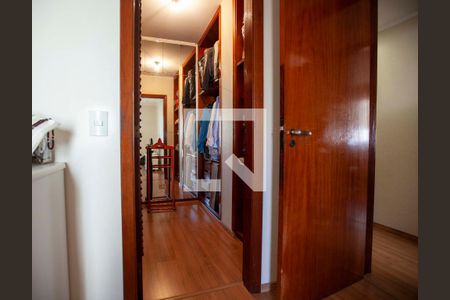 Apartamento à venda com 159m², 4 quartos e 3 vagasCloset Quarto 4