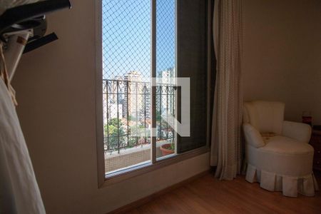 Apartamento à venda com 159m², 4 quartos e 3 vagasQuarto 4