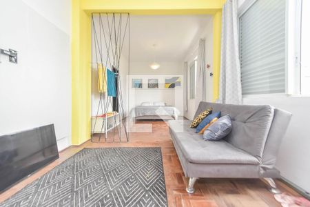 Sala de kitnet/studio para alugar com 1 quarto, 55m² em Santa Ifigênia, São Paulo