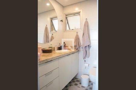 Apartamento à venda com 120m², 4 quartos e 1 vaga Apartamento à venda com 120m², 4 quartos e 1 vagaBanheiro suite