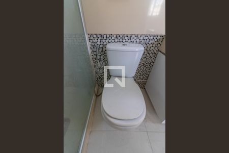 Apartamento para alugar com 180m², 5 quartos e 2 vagasSuíte 1 (cobertura) - Banheiro